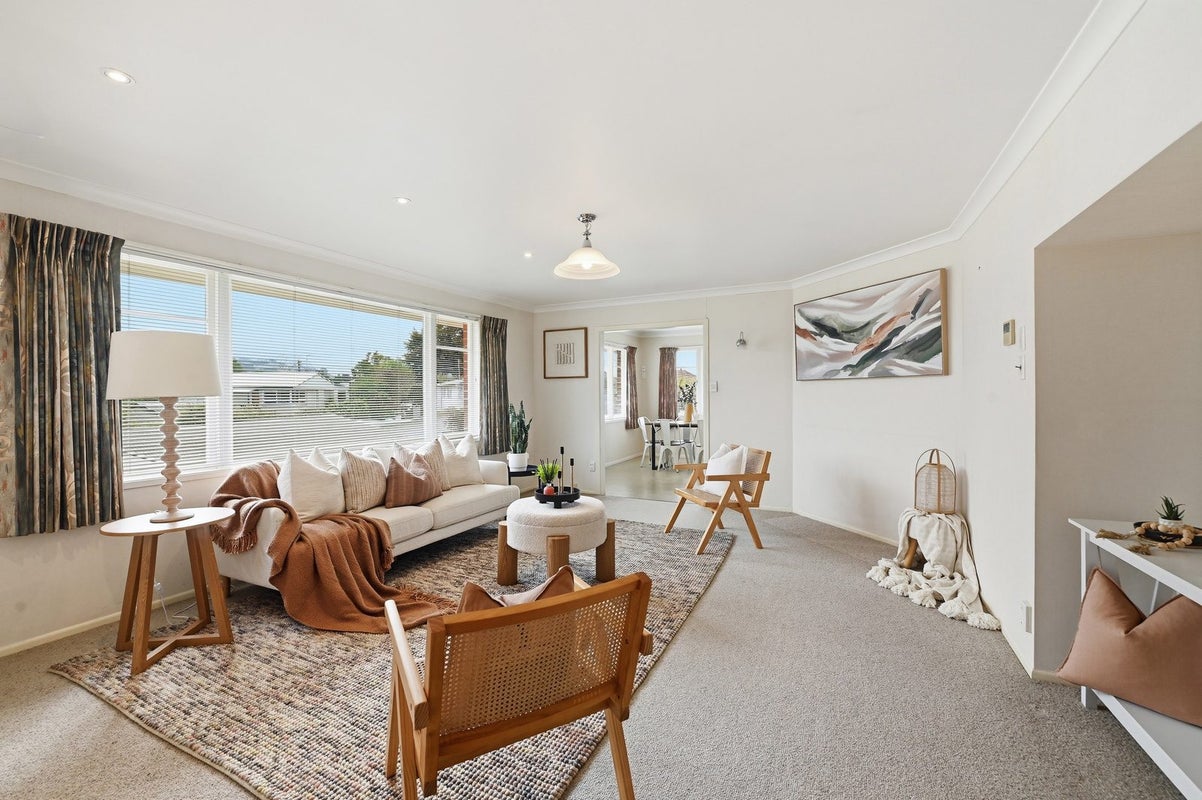 14 JOHNSTON CRESCENT, SPRINGFIELD, Rotorua - Carousel 2