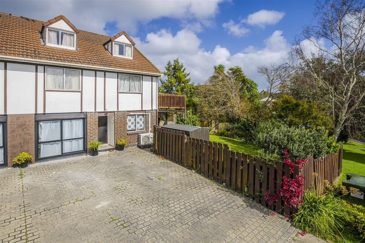 3/49 Seabrook Avenue, New Lynn, Auckland - Carousel 1