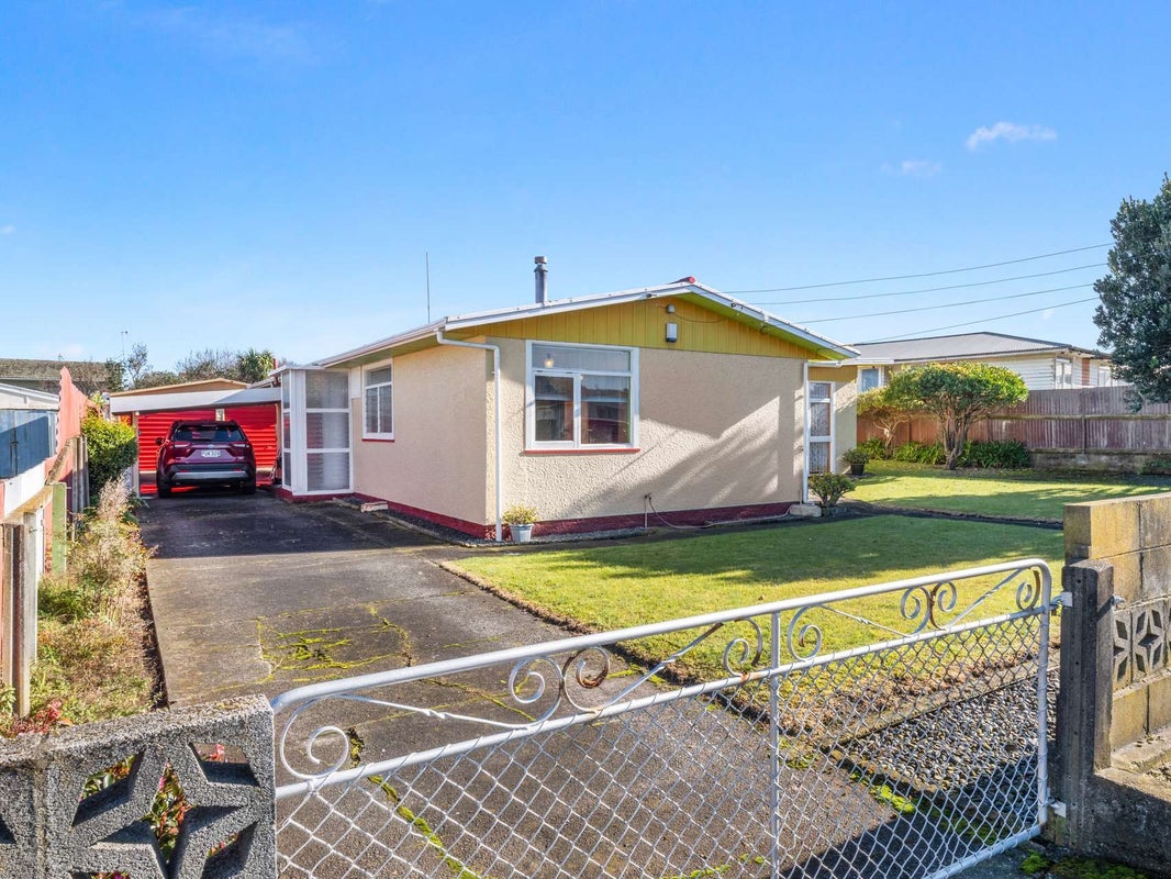 21 Raupo Street, Castlecliff, Whanganui - Carousel 1