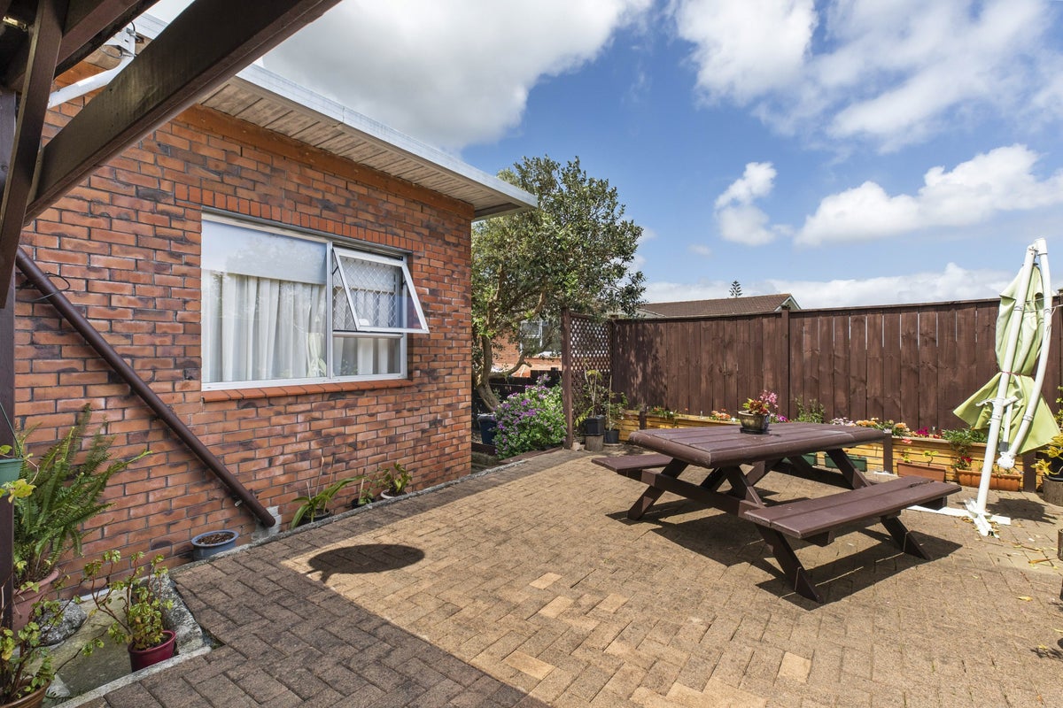 1/35 La Trobe Street, Pakuranga Heights, Auckland - Carousel 2