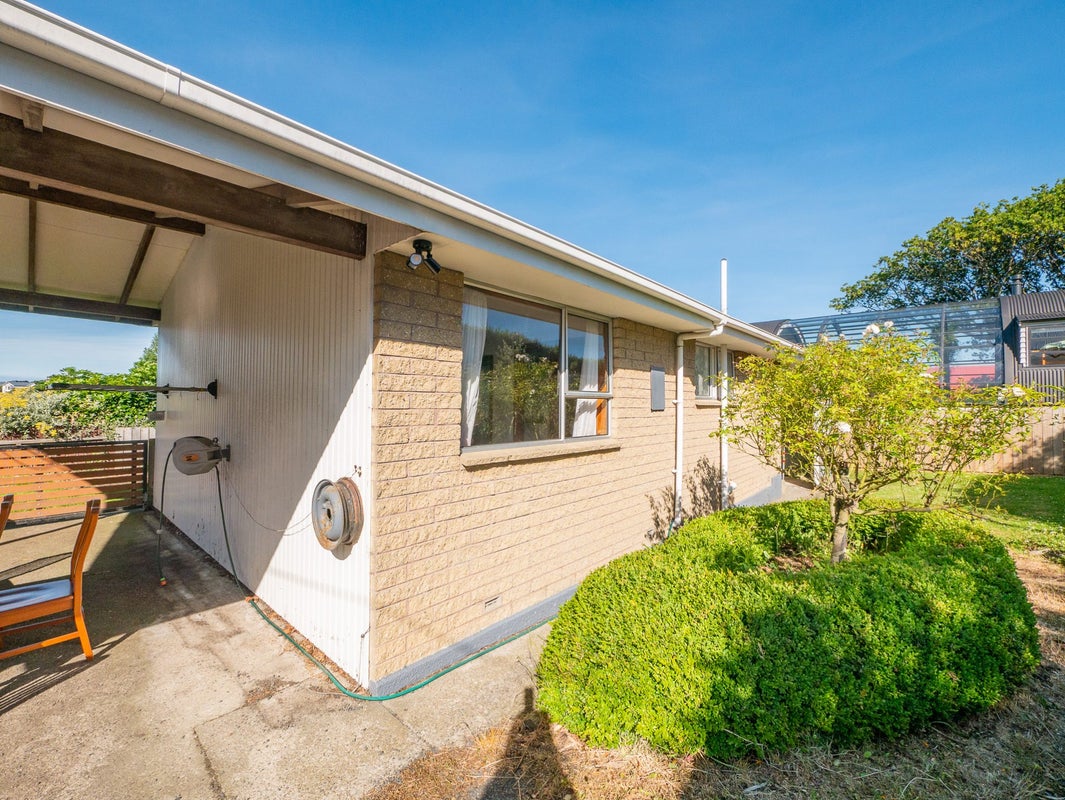 72 Silverton Street, Andersons Bay, Dunedin - Carousel 1