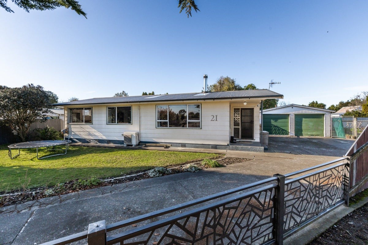 21 Bowden Place, Whakatu, Hastings - Carousel 1