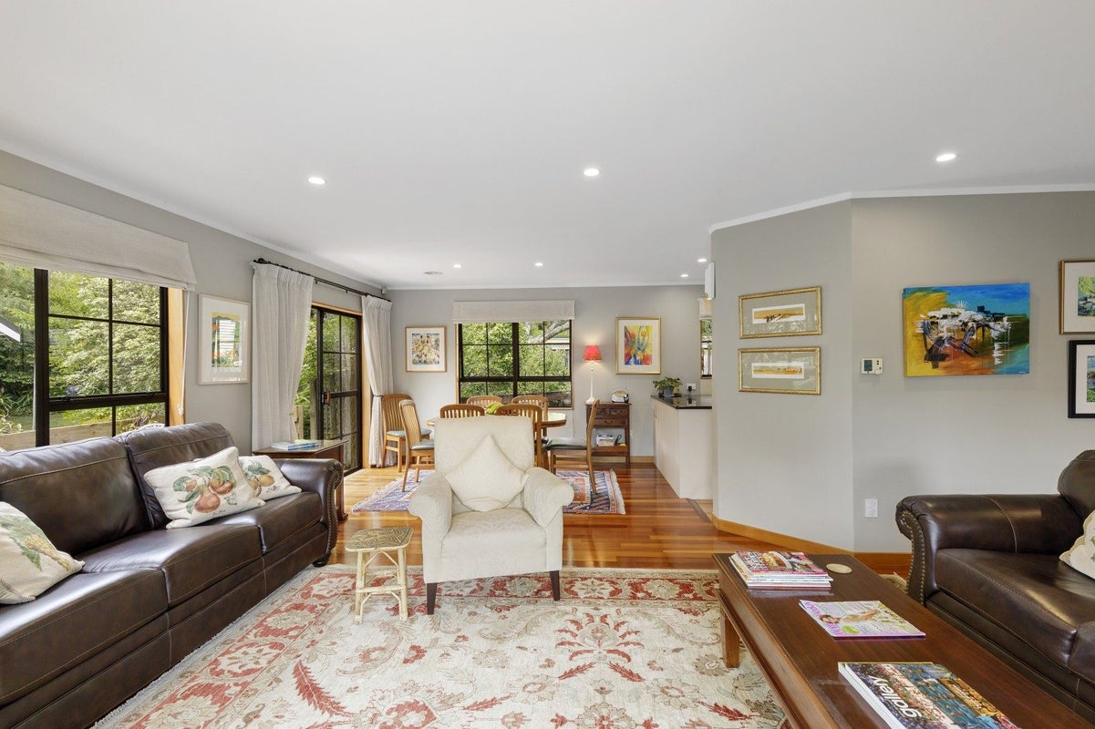 1/97 Norton Park Grove, Waterloo, Lower Hutt - Carousel 1