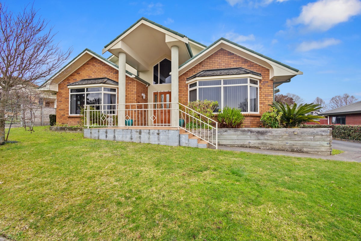 4 Hunt Grove, Leamington, Cambridge - Carousel 1