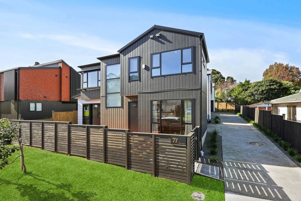 71 Salamanca Road, Sunnynook, Auckland - Carousel 1