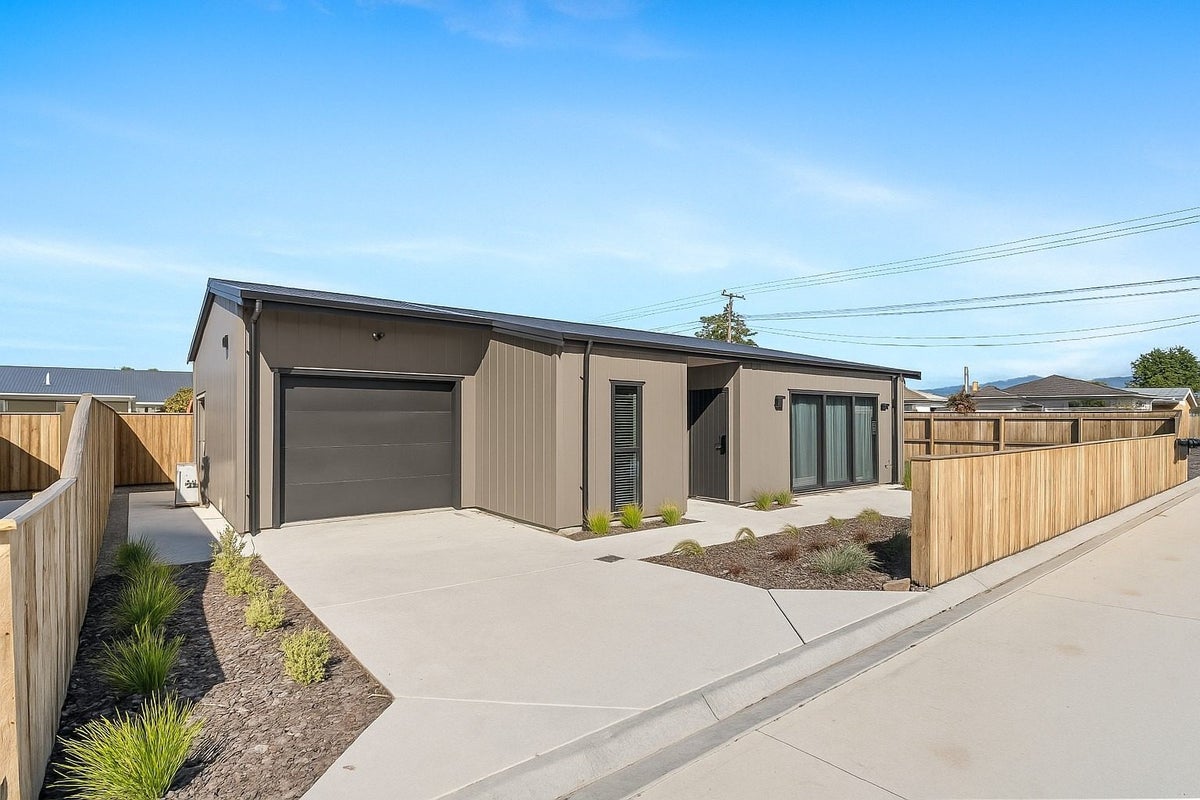 79 South Road, Solway, Masterton - Carousel 1