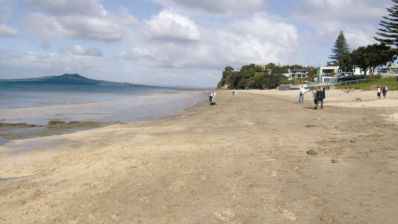 2/27 Park Rise, Campbells Bay, Auckland - Carousel 50