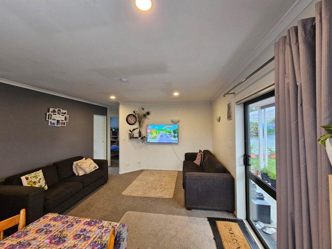 2/125 Southampton Street, Sydenham, Christchurch - Carousel 2