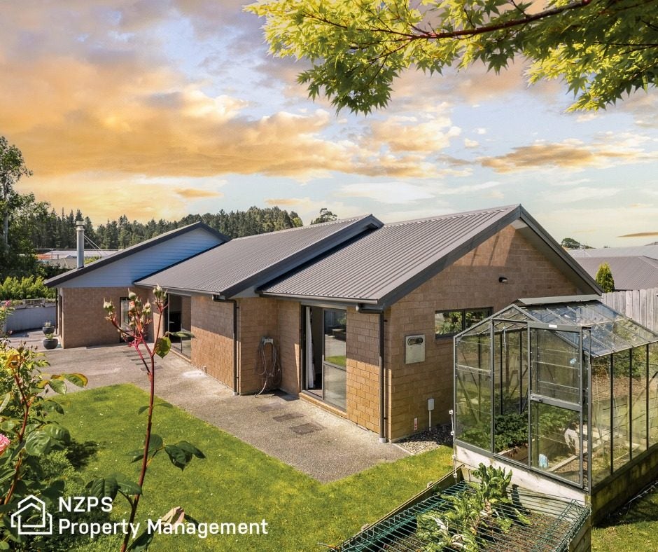 17 Grandvista Drive, Green Island, Dunedin - Carousel 1