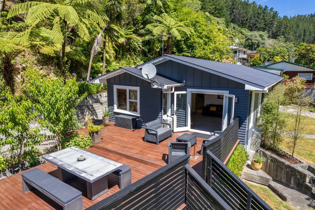 139 Pinehaven Road, Pinehaven, Upper Hutt - Carousel 2
