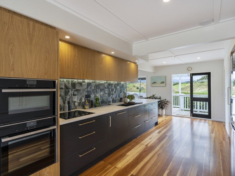 12 Atua Street, Waikanae Beach, Waikanae - Carousel 2