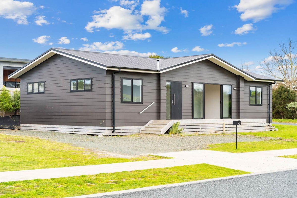 42 Marram Place, Mangawhai Heads, Kaipara, Northland - Carousel 1