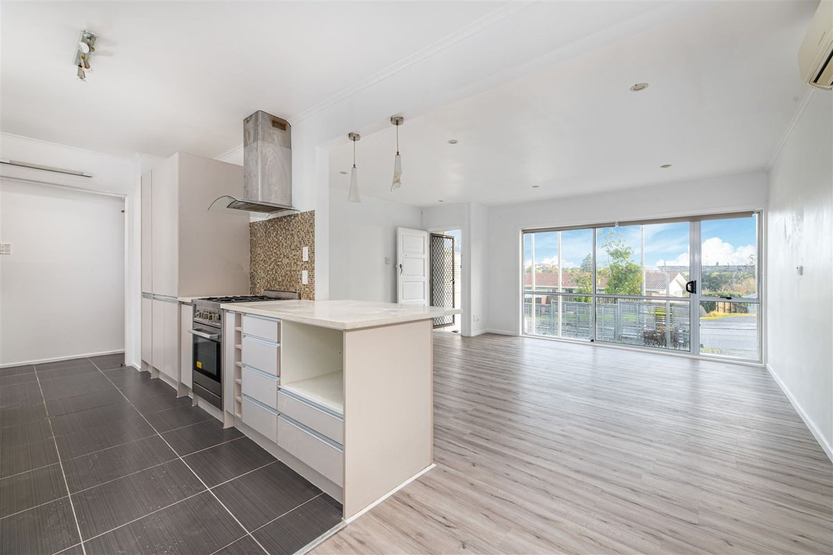 68 Vodanovich Road, Te Atatu South, Auckland - Carousel 2
