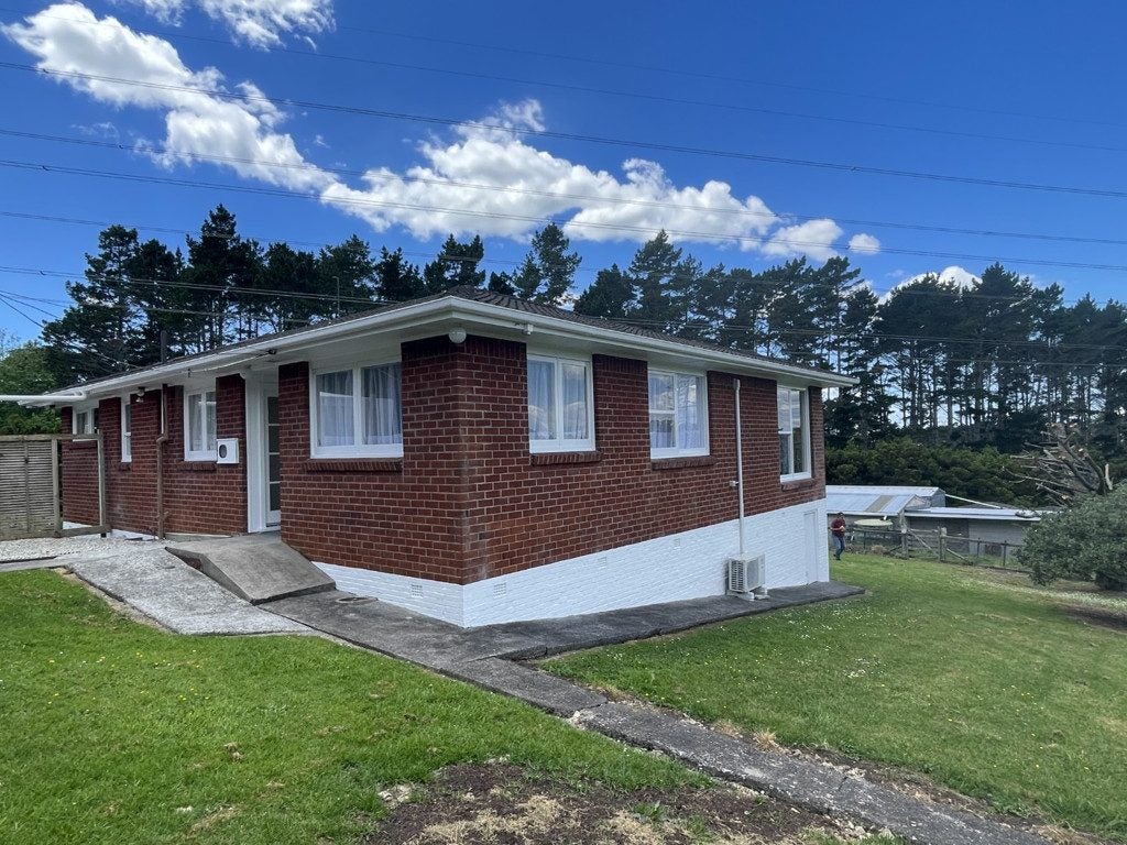 106 Nixon Road, Henderson - Carousel 2