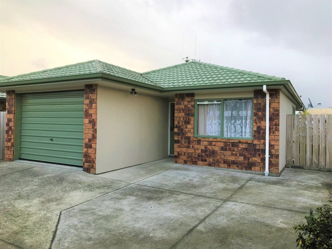 1B Lagoon Place, Poike, Tauranga - Carousel 1