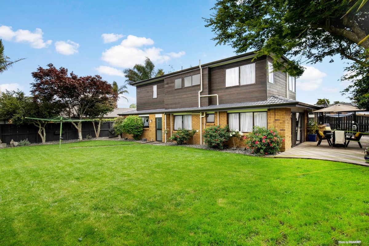 13 Jessika Place, Conifer Grove, Takanini - Carousel 2