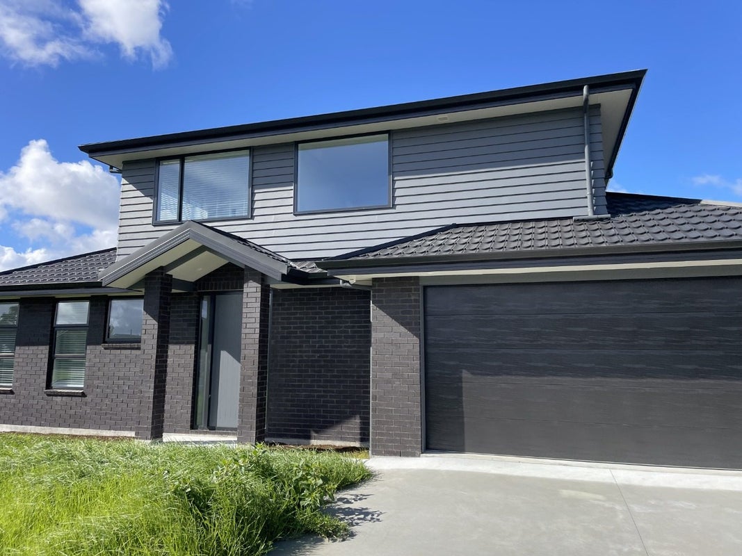 46 Sunningdale Street, Wattle Downs, Auckland - Carousel 1