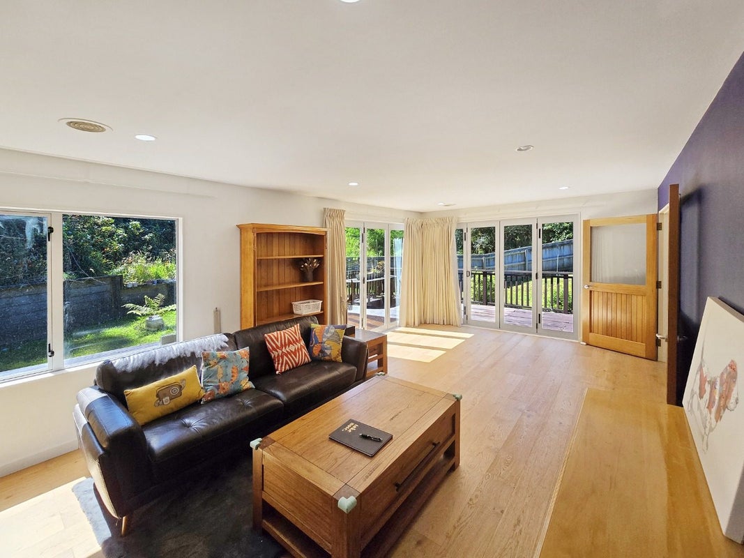 16 Forsyth Grove, Brooklyn, Wellington - Carousel 2