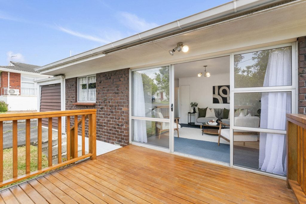 1/121 Gardner Avenue, New Lynn, Auckland - Carousel 2