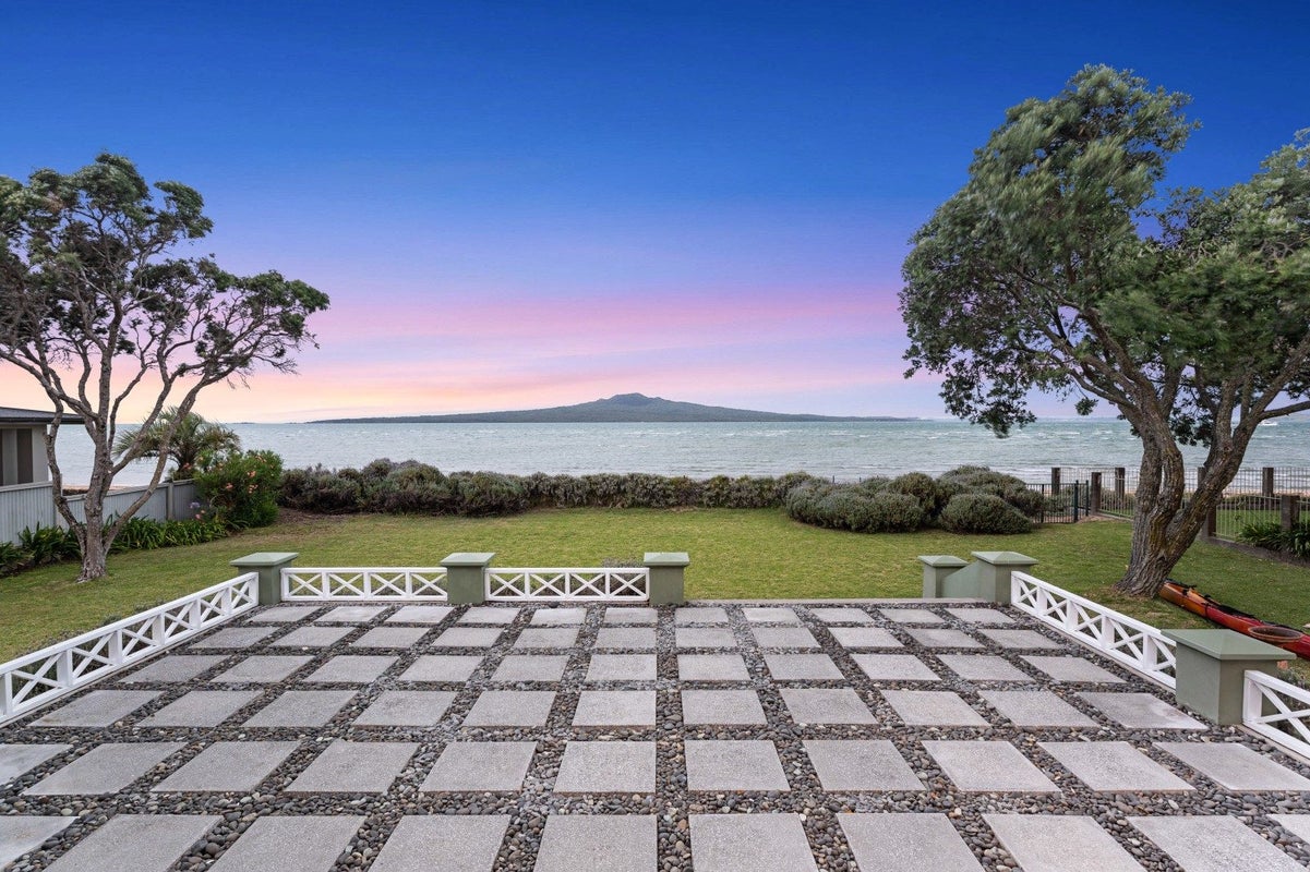 36 Oxford Terrace, Devonport, Auckland - Carousel 2