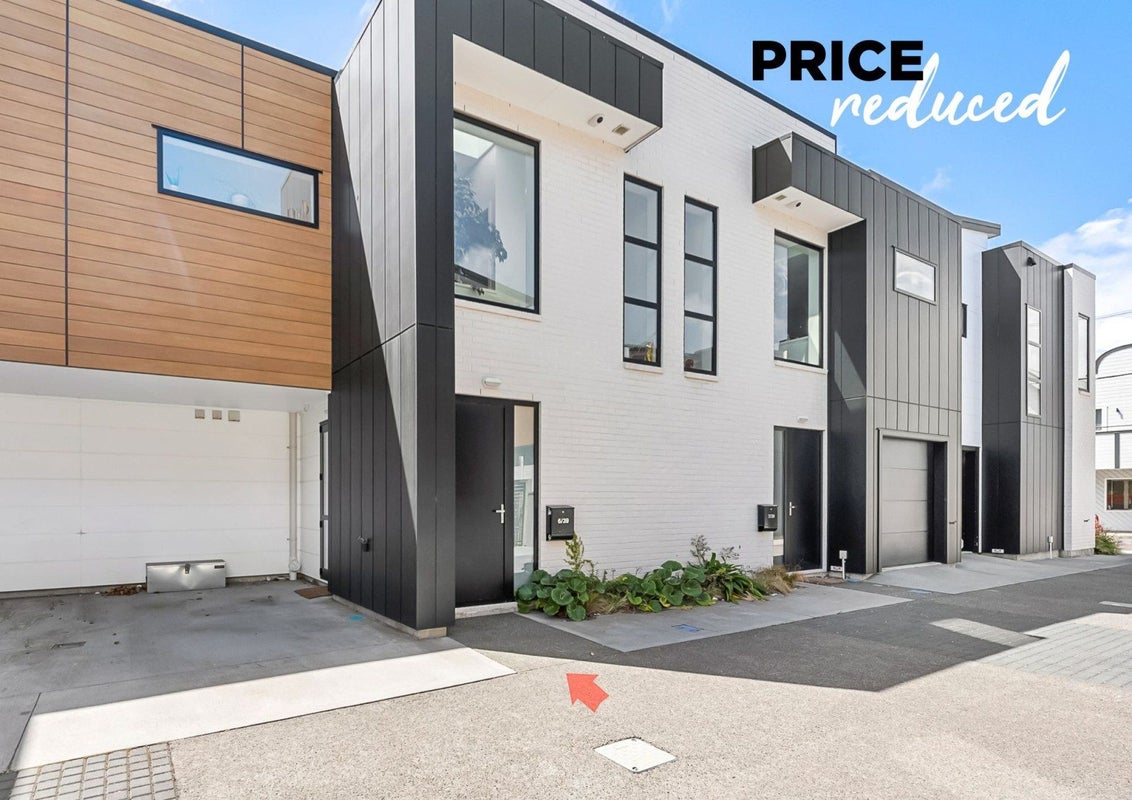 6/39 Nelson Street, Petone, Lower Hutt - Carousel 1