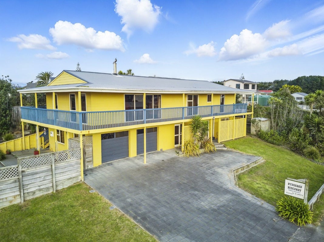 9 Takitimu Street, Waitarere Beach, Levin - Carousel 1