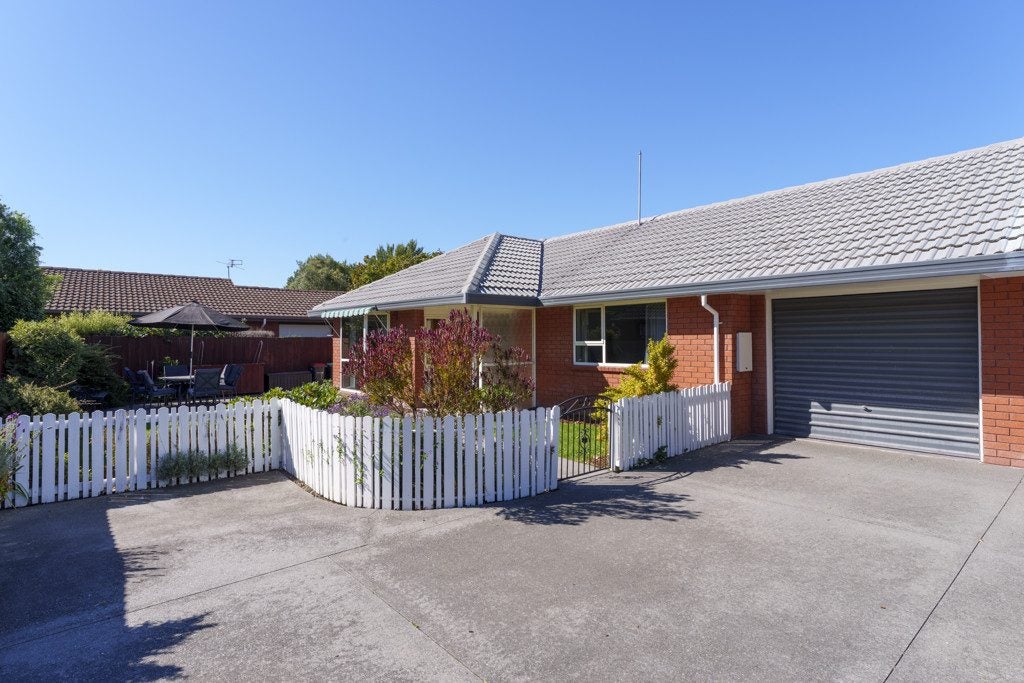 2/37 Tivoli Place, Bishopdale, Christchurch - Carousel 1