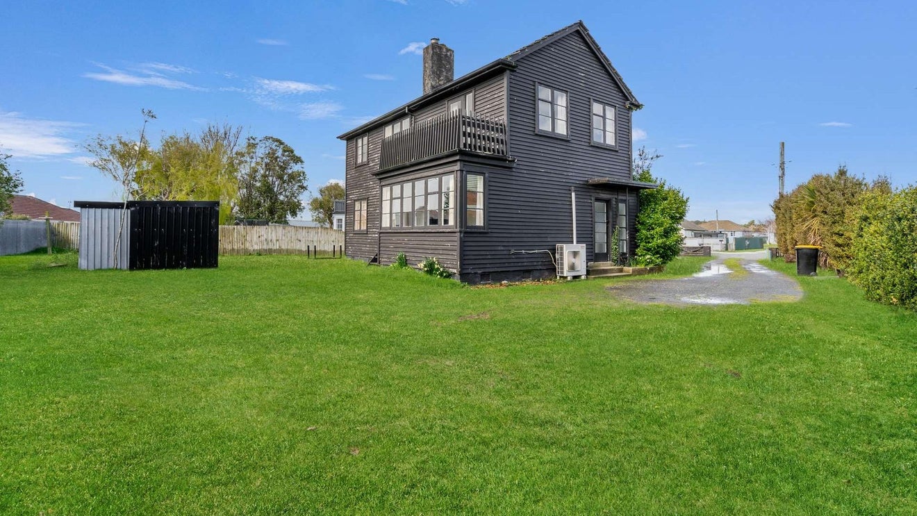 130 Crawford Street, Glengarry, Invercargill - Carousel 1