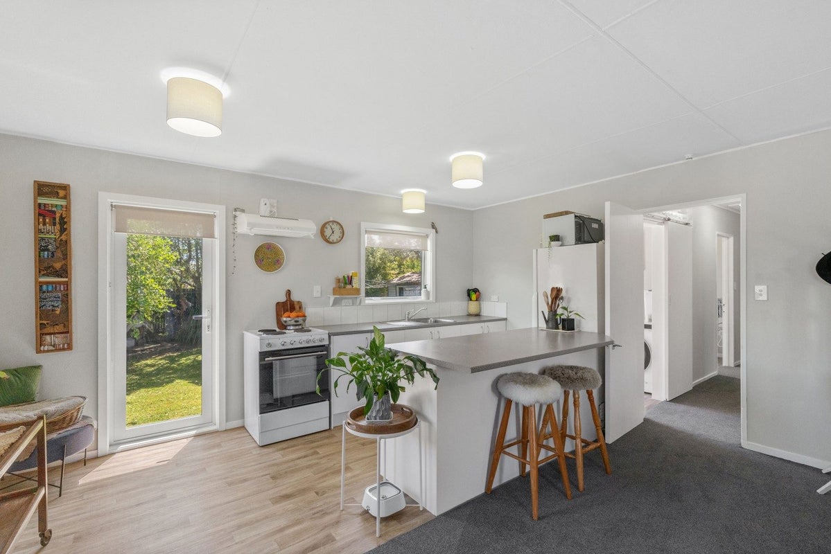 78A Atkinson Avenue, Otaki Beach, Otaki - Carousel 2