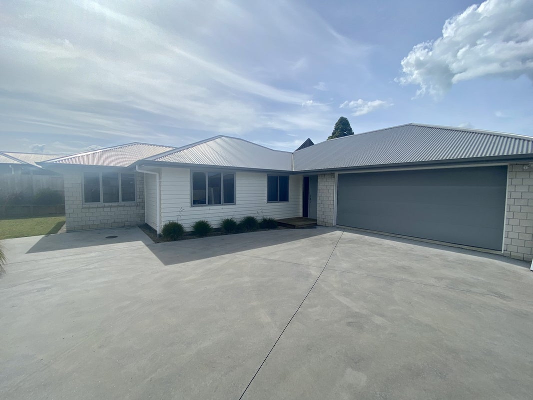26B Rolleston Street, Kihikihi, Te Awamutu - Carousel 1