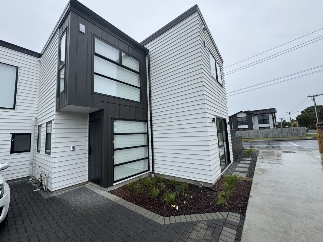 2/20 Luke Street, Otahuhu, Auckland - Carousel 15