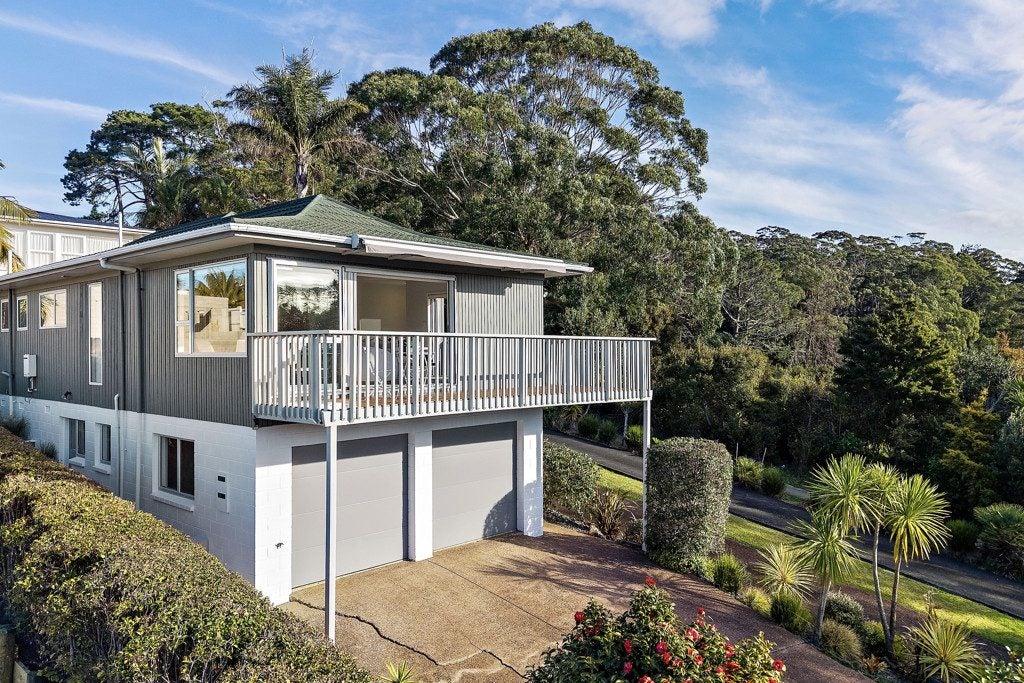 1/98 Park Rise, Campbells Bay, Auckland - Carousel 1