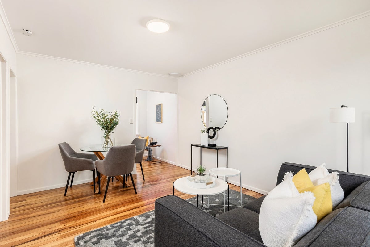 2/10 Walker Road, Point Chevalier, Auckland - Carousel 2