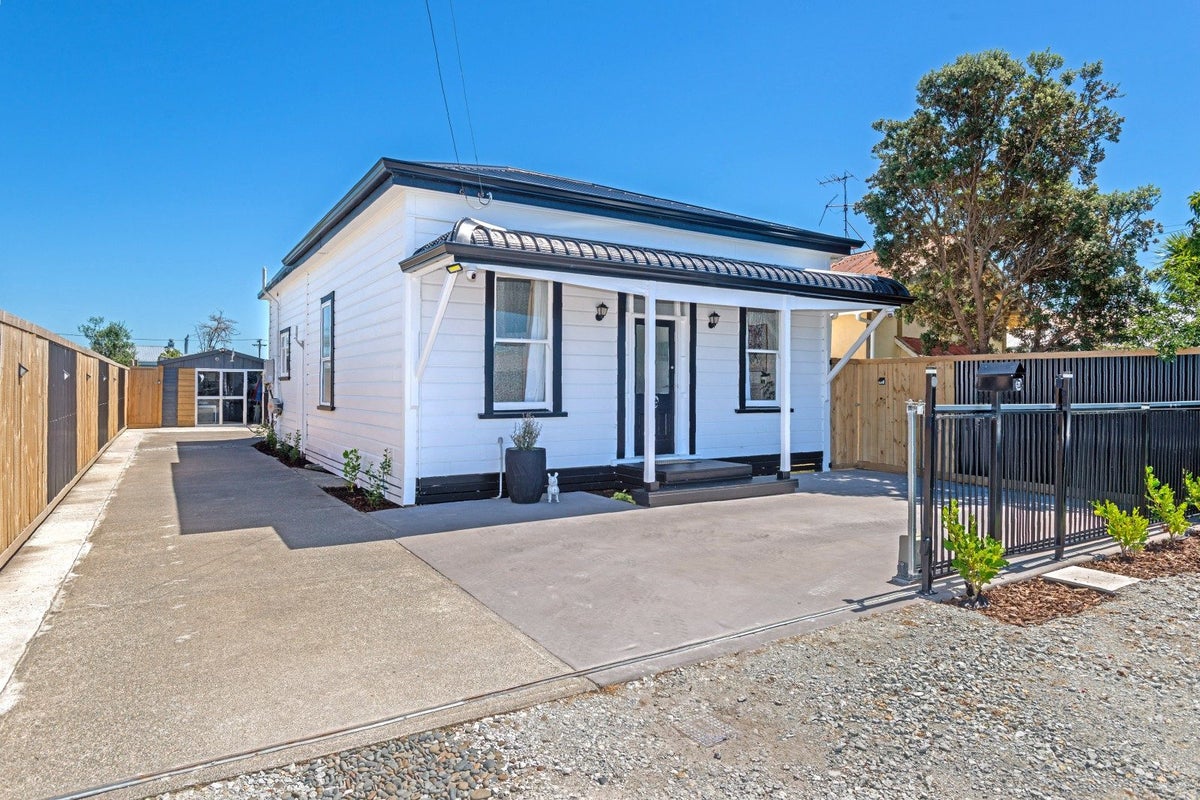 21 Wellington Street, Te Hapara, Gisborne - Carousel 1
