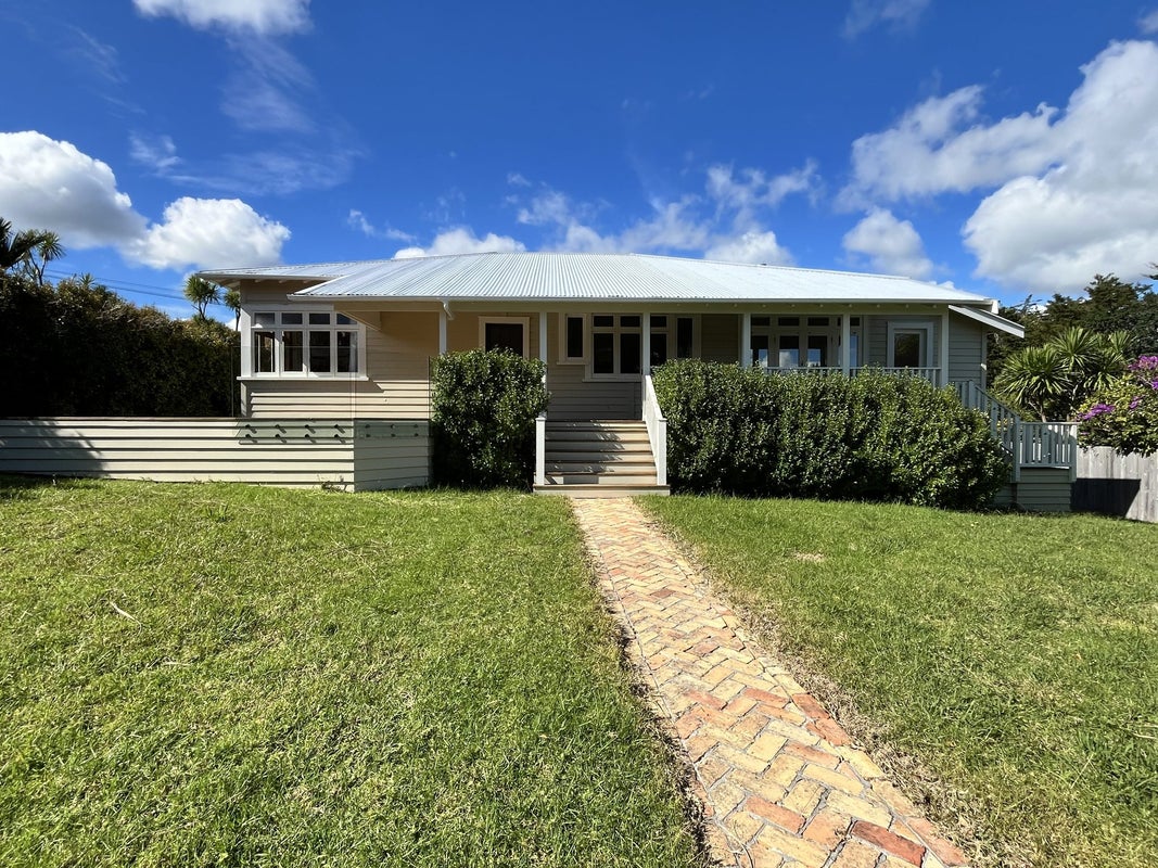58 Rangatira Road, Beach Haven, Auckland - Carousel 2