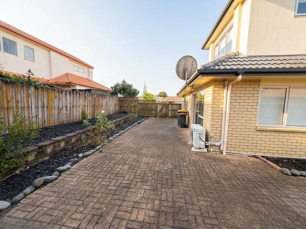 2 Corta Bella Place, Golflands, Auckland - Carousel 26