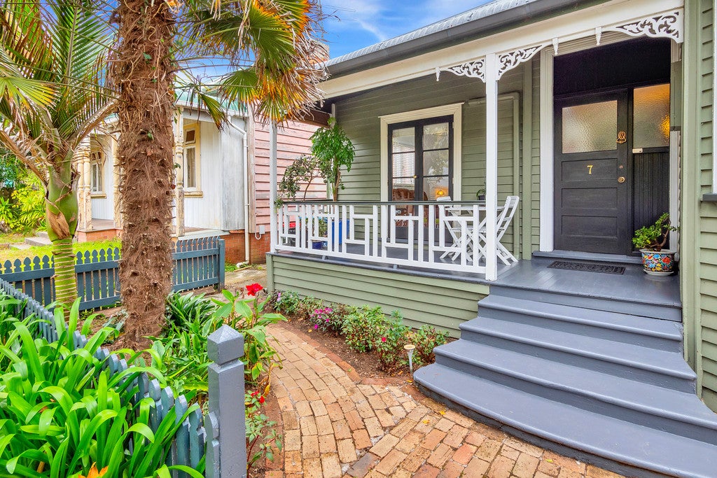 7 Parkfield Terrace, Grafton, Auckland - Carousel 2