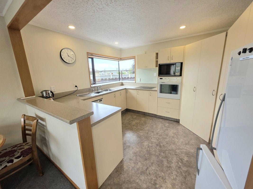 469B Thames Highway, Oamaru North, Oamaru - Carousel 2
