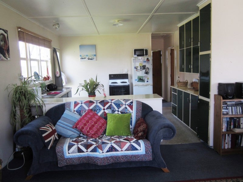 553 Waitarere Beach Road, Waitarere Beach, Levin - Carousel 2