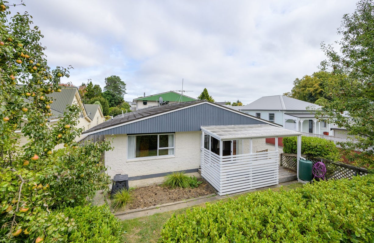 1/8 Tory Street, Maitai, Nelson - Carousel 1