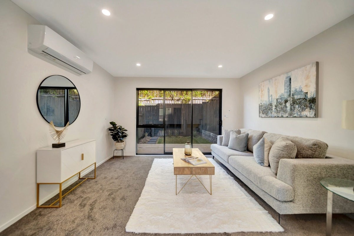 1/106 Triangle Road, Massey, Auckland - Carousel 1