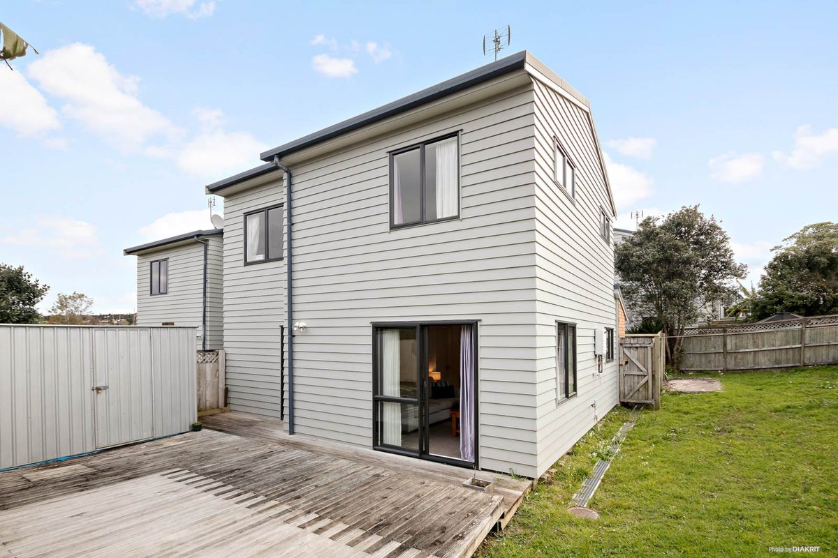 15/36 WEST COAST RD, Glen Eden, Waitakere - Carousel 1