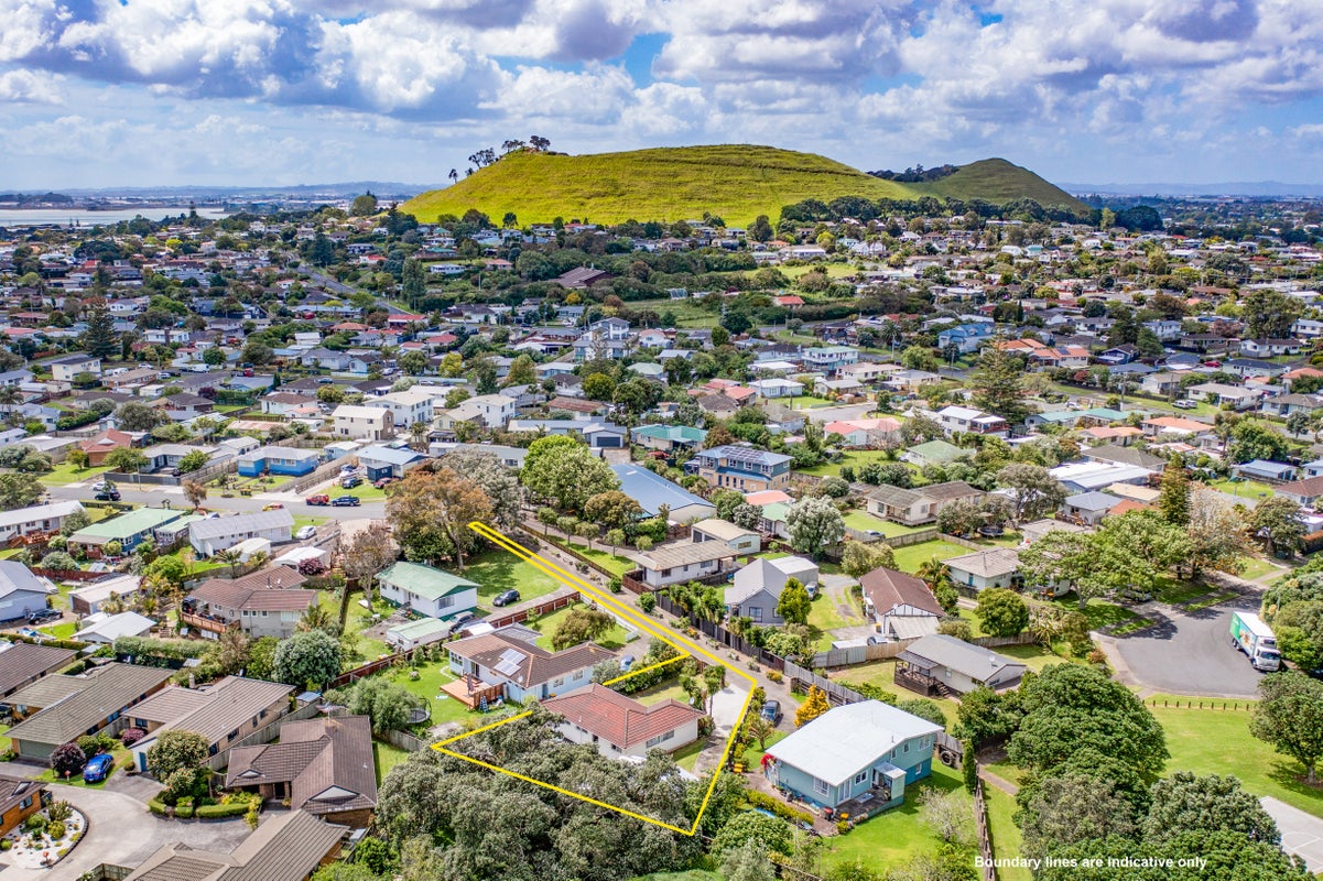 33 Lindis Place, Mangere Bridge, Auckland - Carousel 23