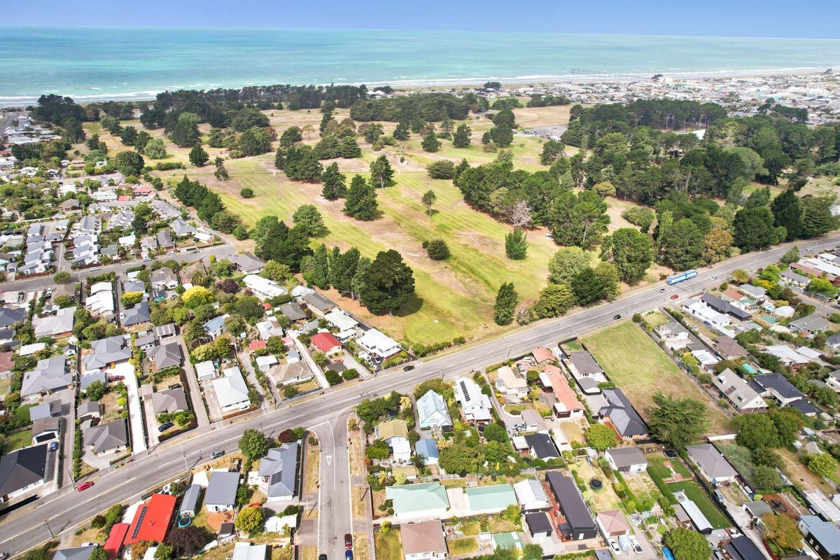 9 Dennitt Street, New Brighton, Christchurch - Carousel 2
