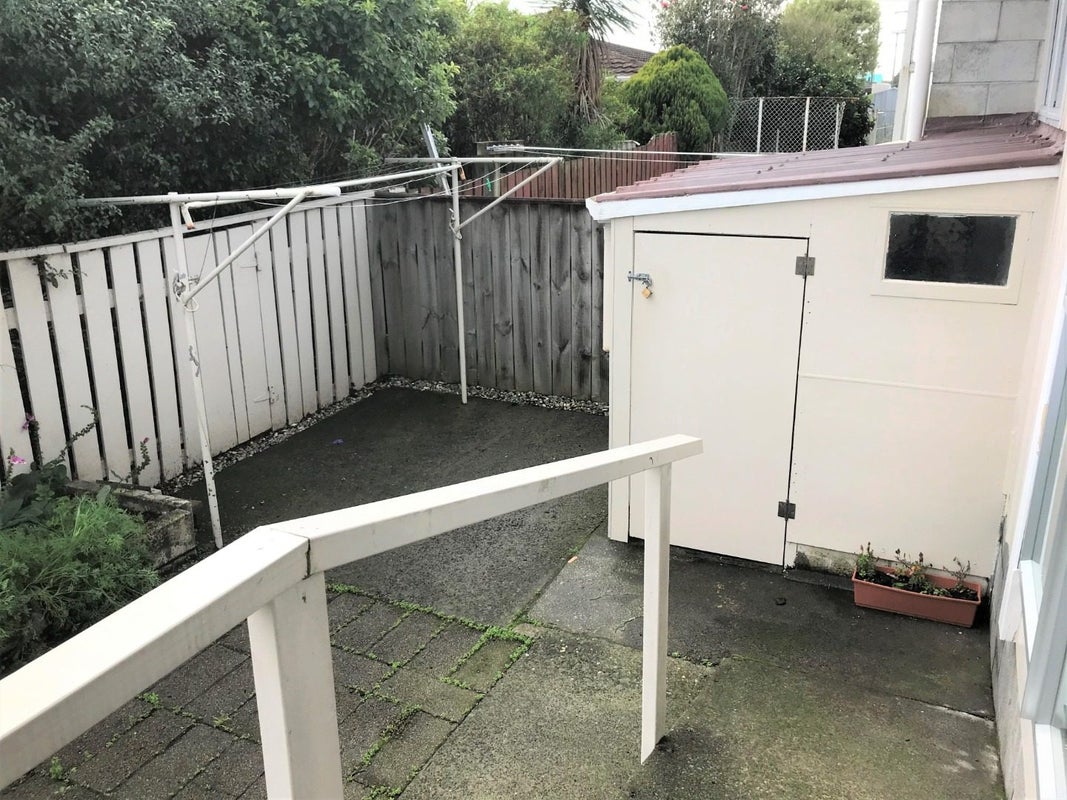 2/14 Huatoki Street, Vogeltown, New Plymouth - Carousel 6