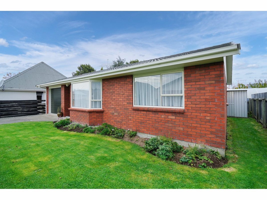 17 Galway Street, Grasmere, Invercargill - Carousel 17