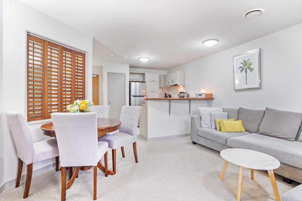 103/36 Victoria Road, Mount Maunganui, Mount Maunganui - Carousel 2