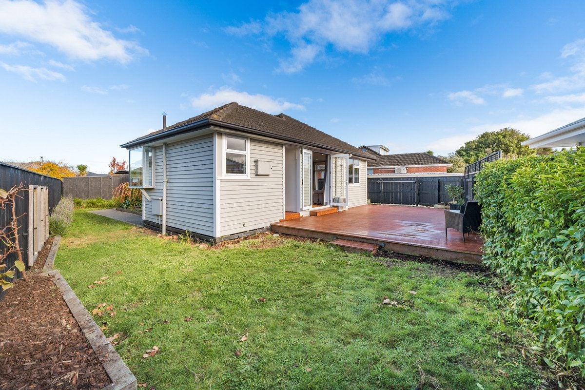 5A Ayr Place, Hokowhitu, Palmerston North - Carousel 21