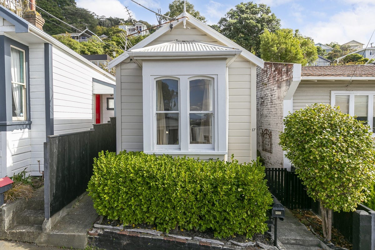 17 Upper Bourke Street, Kilbirnie, Wellington - Carousel 1