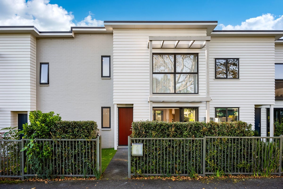 28 Whenuapai Drive, Whenuapai, Auckland - Carousel 2